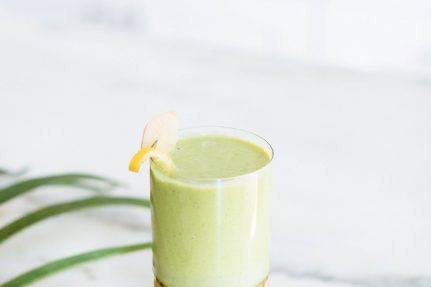 5 Minute Spinach Smoothie | Nutrition Stripped