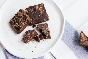 Beautifying Black Bean Brownies | Nutrition Stripped