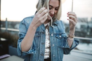 How to De-Stress in 10 Minutes | Nutrition Stripped #stress #anxiety #wellness